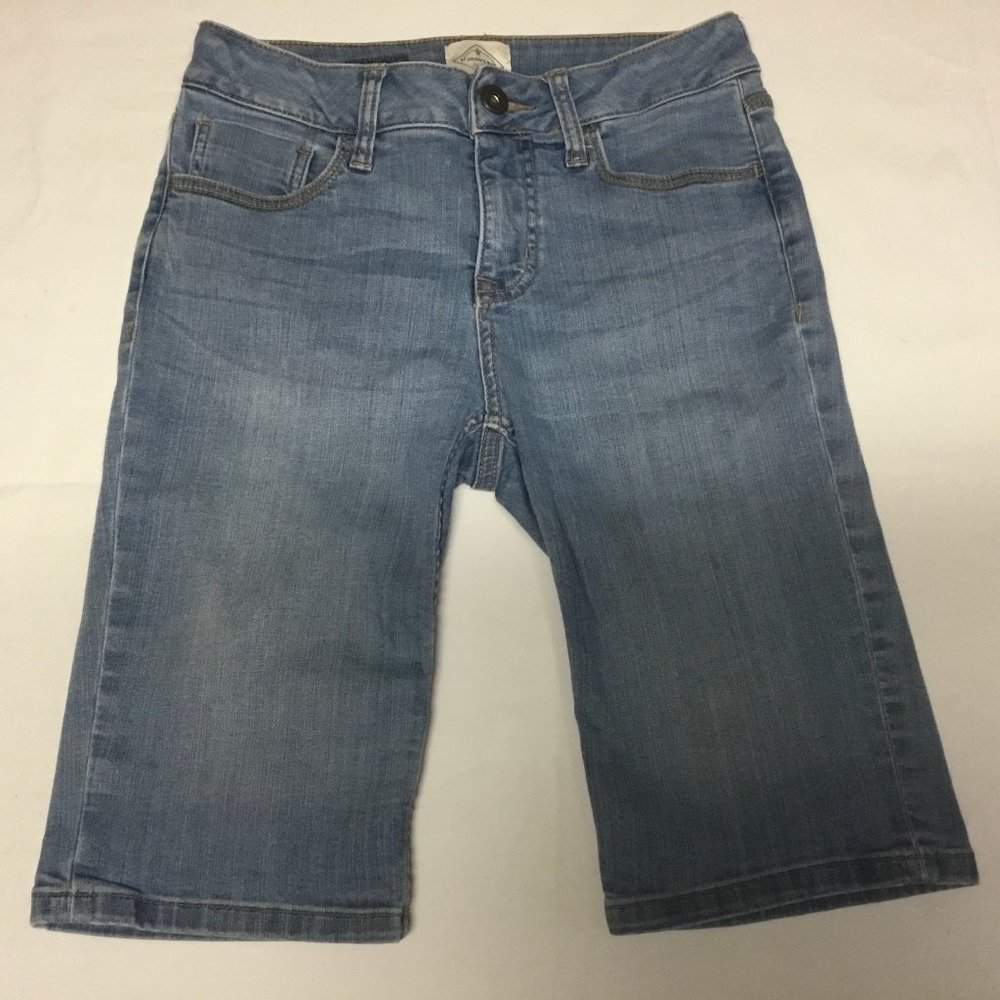 Denim Jean Bermuda Shorts-St John's Bay Sz 4P-Med Wash